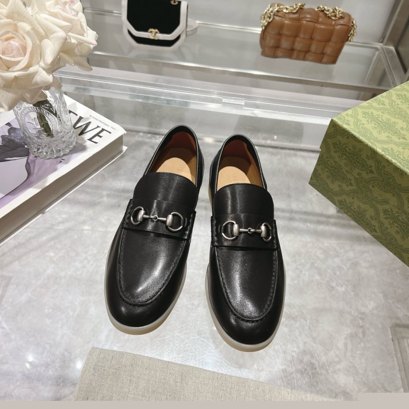 G*u*i leather shoes